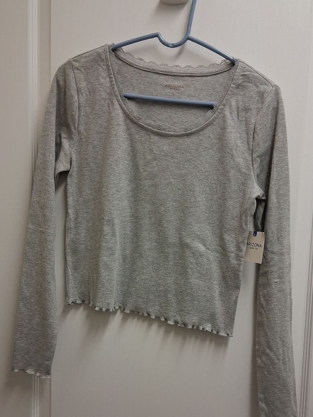 Arizona Jean Company Gray Scoop Neck Long-Sleeve Top